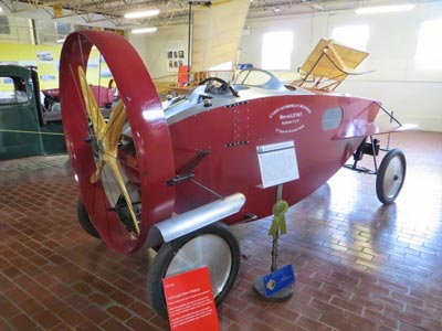 Photo of
propeller car at Lane museum